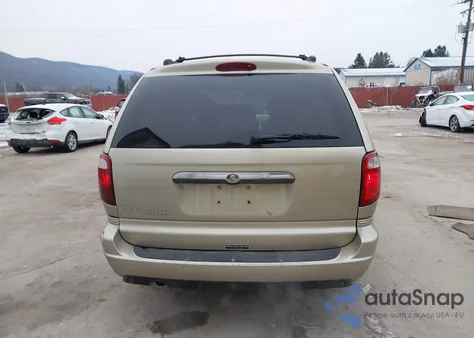 2005 Chrysler Town & Country Touring from USA, damaged, VIN 2C8GP54L85R192954